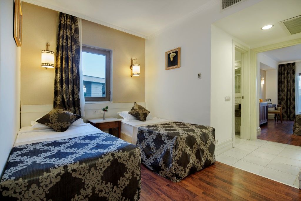 סייד Alba Queen Hotel מראה חיצוני תמונה
